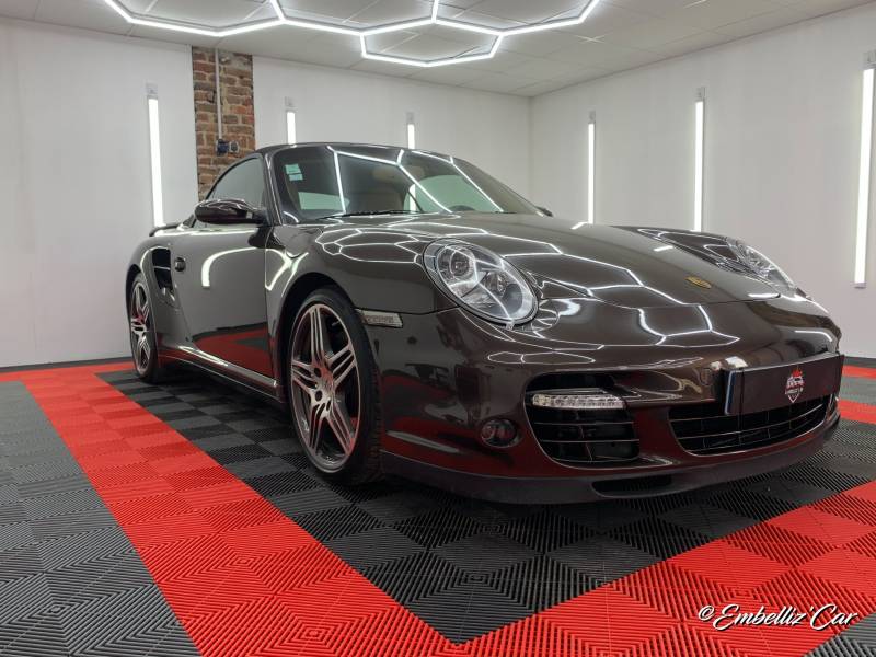 Polissage carrosserie sur Porsche 997 Turbo