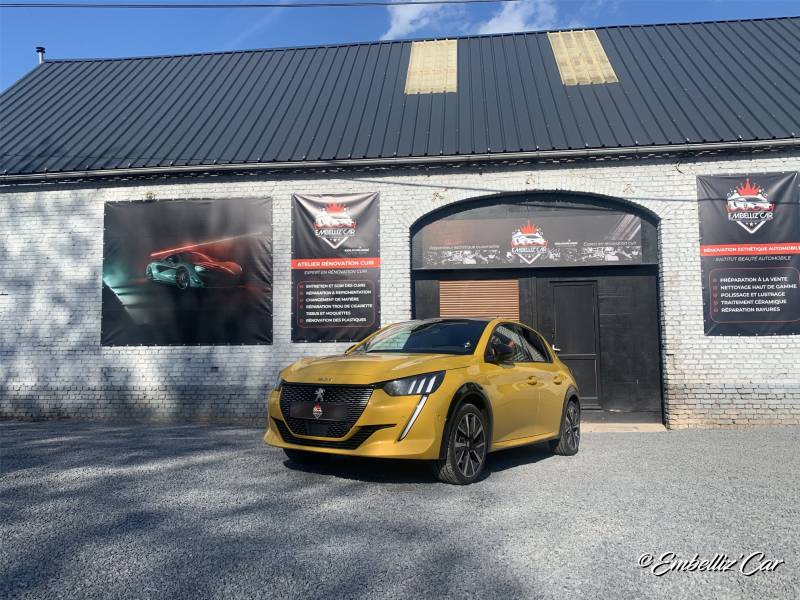 Rénovation volant en cuir  sur Peugeot 208 GT à Arras