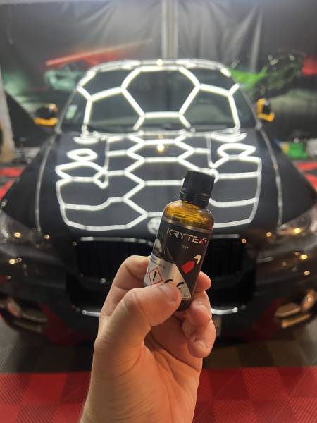 Pose traitement céramique complet Krytex pour carrosserie sur un BMW X6 à Lille