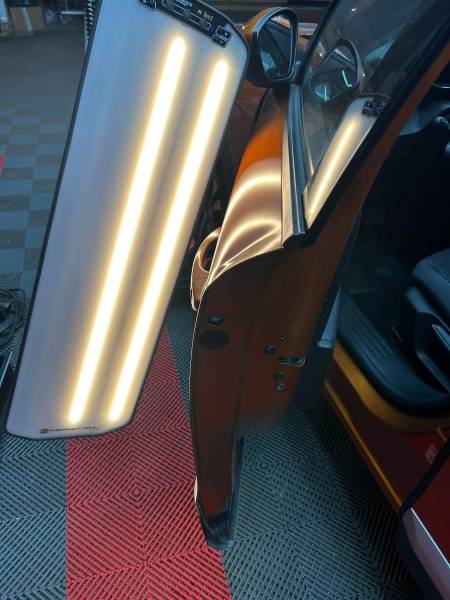 Car staging et débosselage carrosserie d'un Peugeot 2008 avant pose de protection céramique Krytex à Cambrai