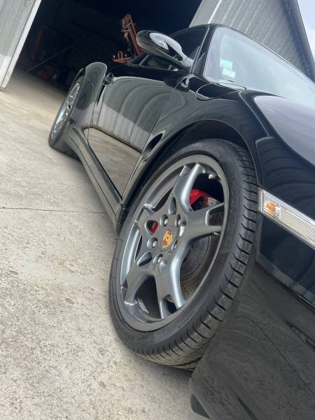 Polissage carrosserie et pose traitement céramique Krytex sur une Porsche 997 près de Lille dans le Nord Pas de Calais