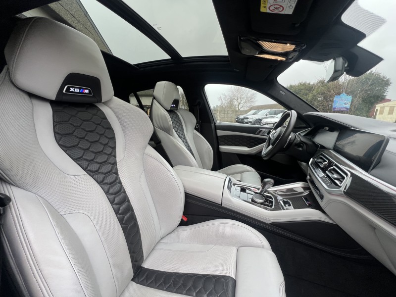 Soin des cuirs et nettoyage intérieur et extérieur sur BMW X6 Compétition