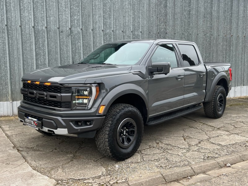 Pose d'une protection complète céramique Krytex sur carrosserie, vitre, jante et sur siège en cuir sur Ford Raptor à Arras